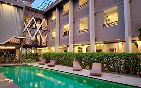 Shane Hotel